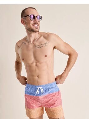 Chubbies 5.5 inch Colorblock Swim Trunks in Blue, Pink & Orange. Size medium